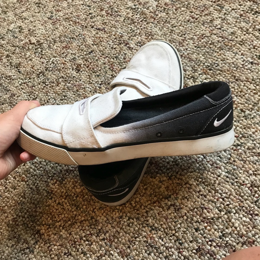 Nike slides